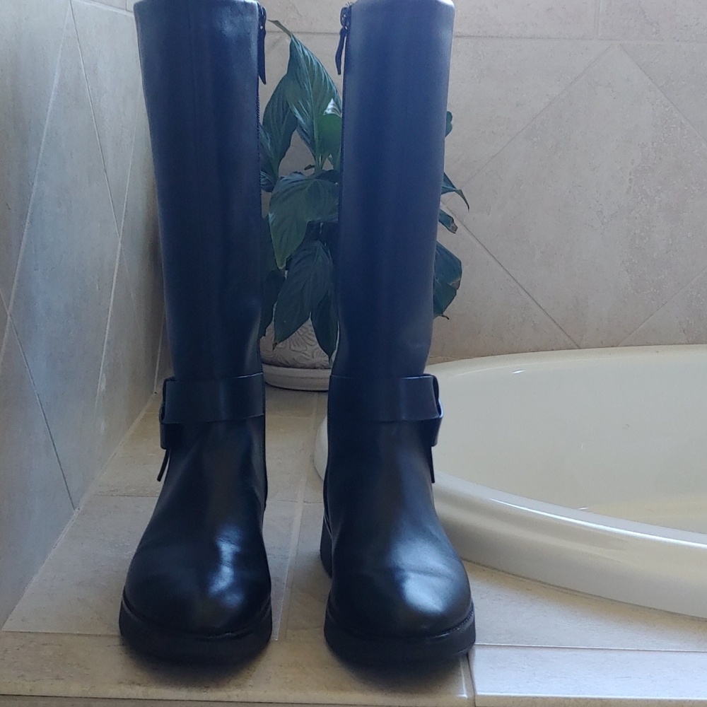 Fit Flop Knot black leather riding boots 8.5